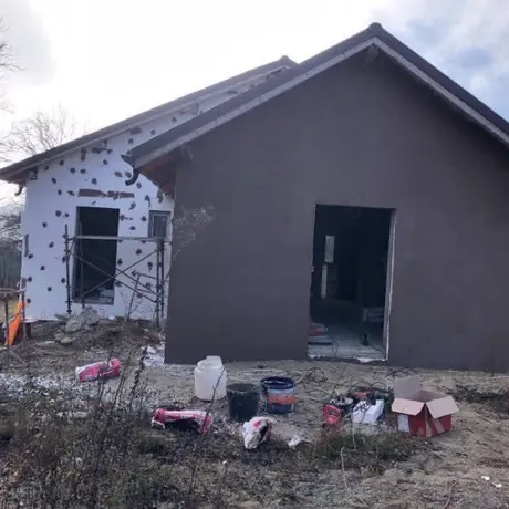 Termosistem montat pe una dintre fațade