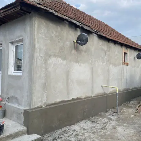 Casă pregătită pentru finisajele exterioare